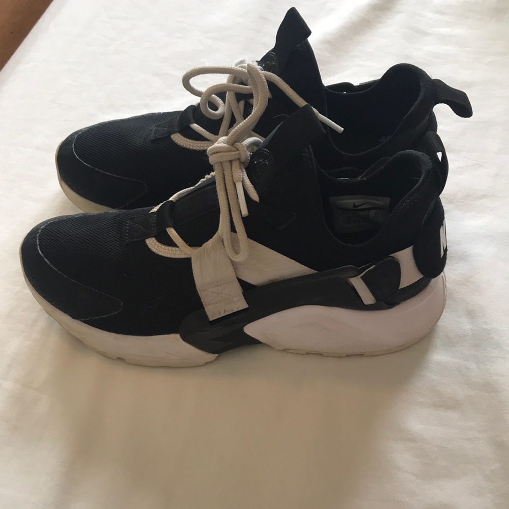 Nike Black and white Huarache